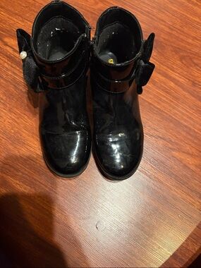 Gymboree Black Patent Bow Accent Girls Ankle Boots